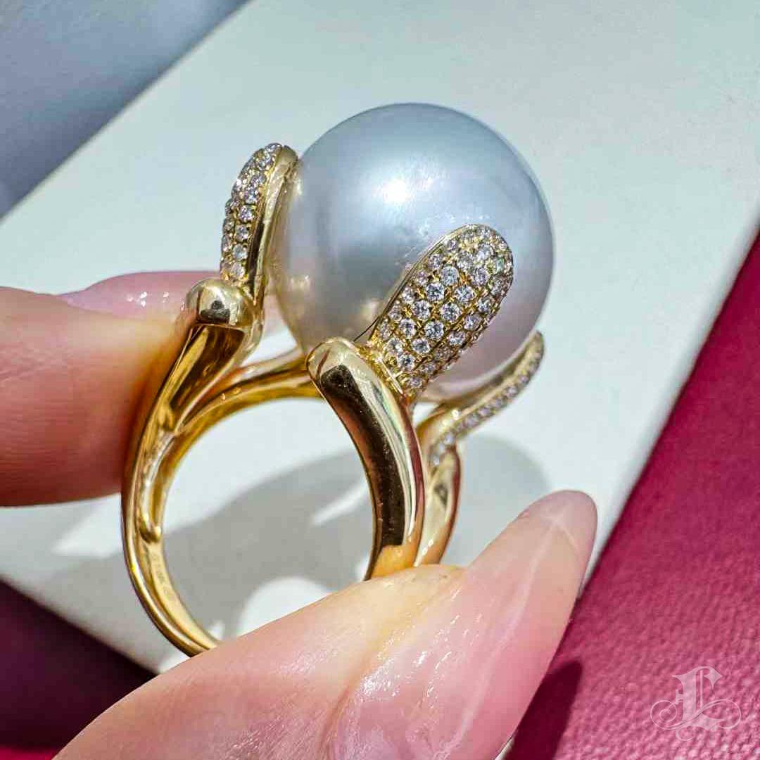 Women's Leaf Diamond Aurora South Sea Pearl Gala Statement Ring