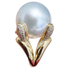 Leaf Diamond Aurora South Sea Pearl Gala Statement Ring