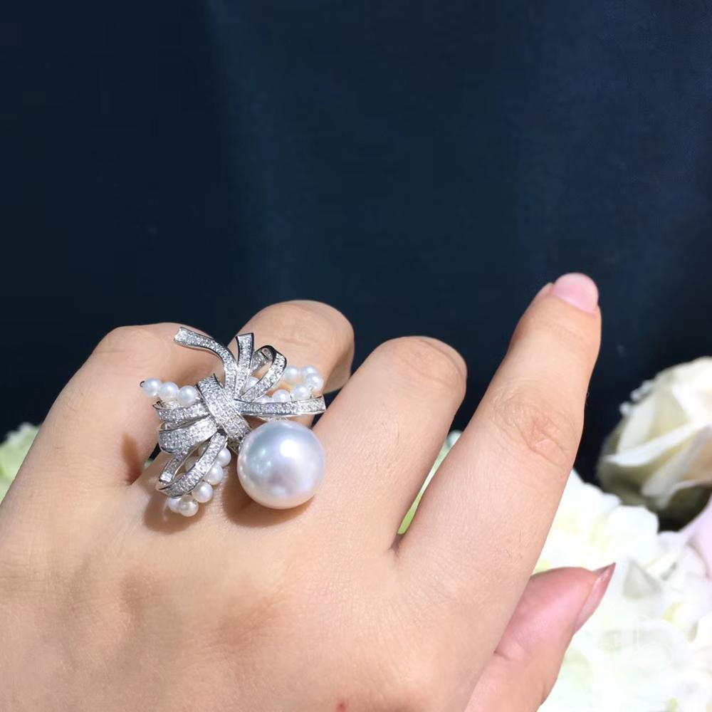 Uncut 【Crown Radiance】Grand Bow South Sea Pearl & Diamond Cocktail Ring in 18k Gold For Sale
