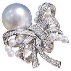【Crown Radiance】Grand Bow South Sea Pearl & Diamond Cocktail Ring in 18k Gold