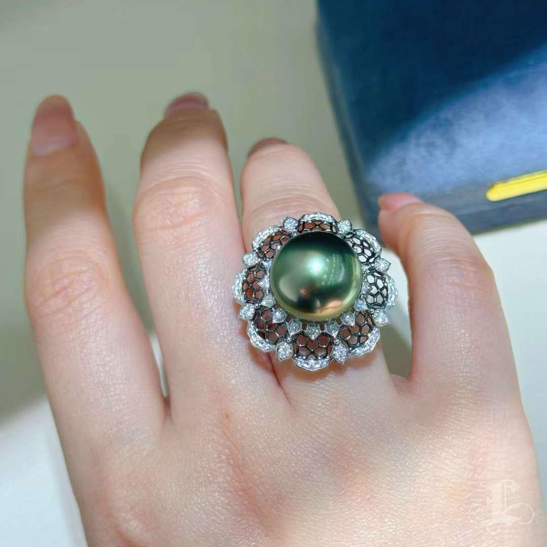 Grezzo Corona Radiosa】 Anello con diamante di perla tahitiana 15-16 mm in vendita