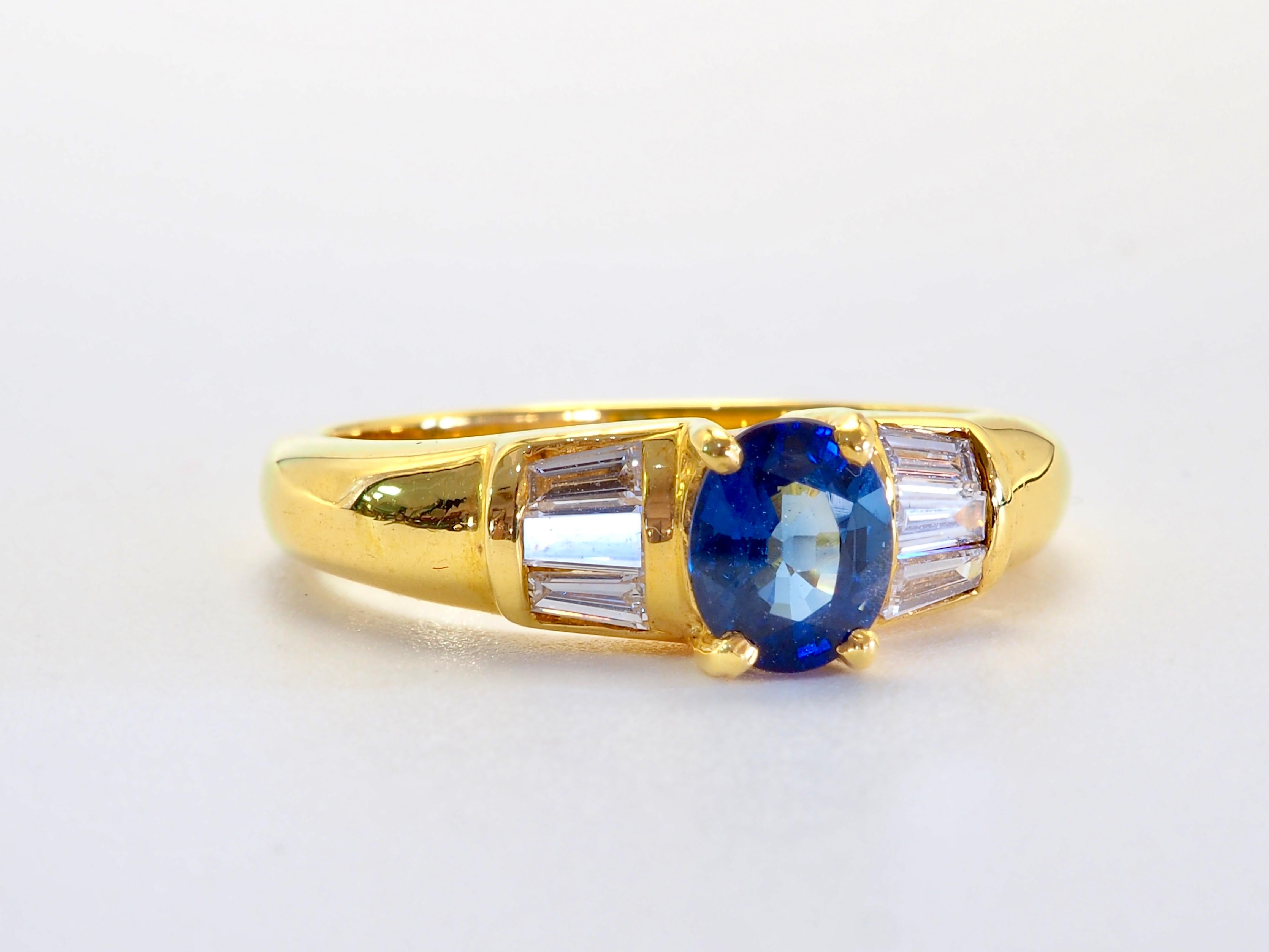 18K Gold 0.80ct Thai Blue Sapphire & 0.25ct Baguette Diamond Fine Band Ring In New Condition For Sale In เกาะสมุย, TH