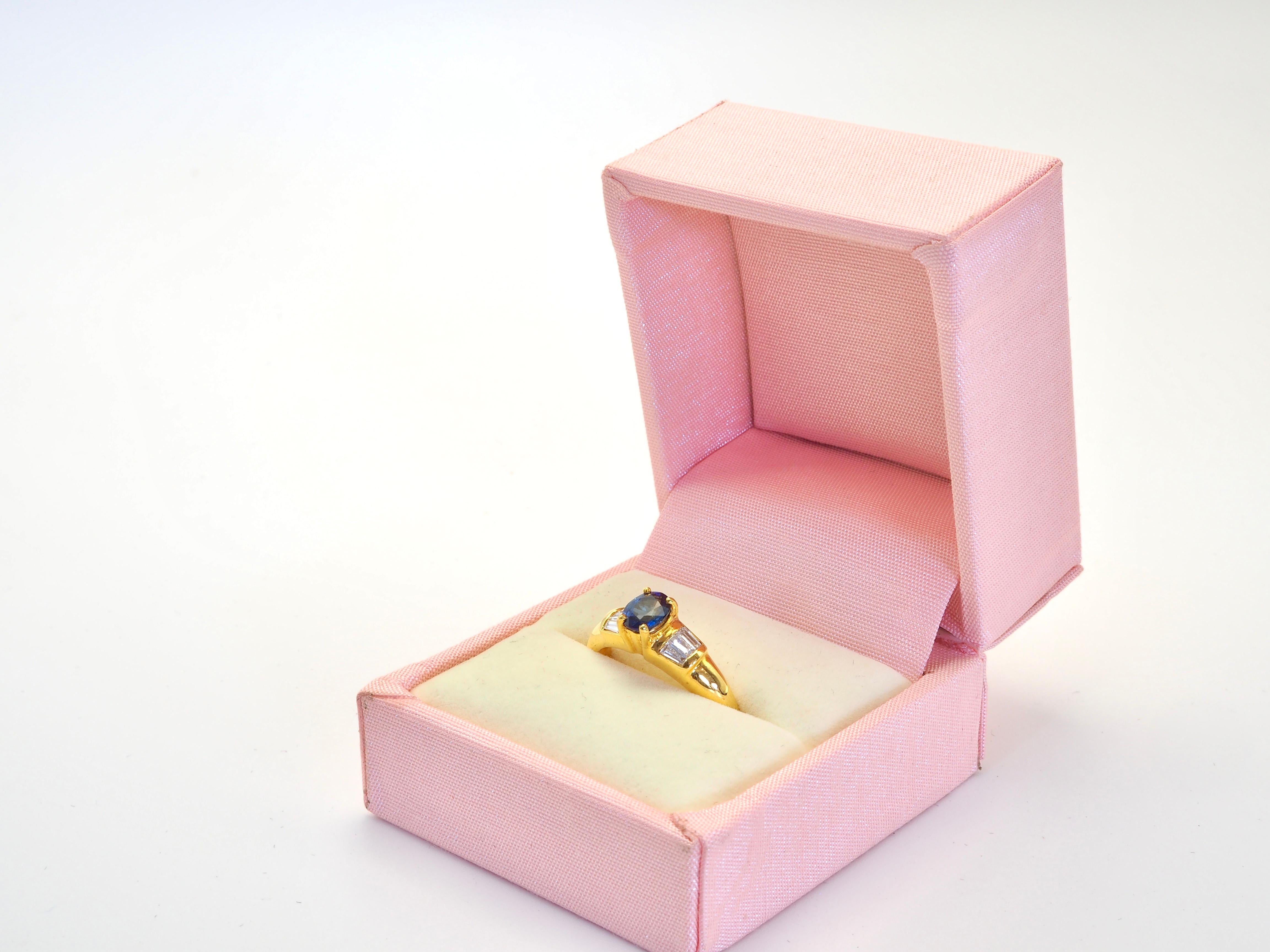 18K Gold 0.80ct Thai Blue Sapphire & 0.25ct Baguette Diamond Fine Band Ring For Sale 4