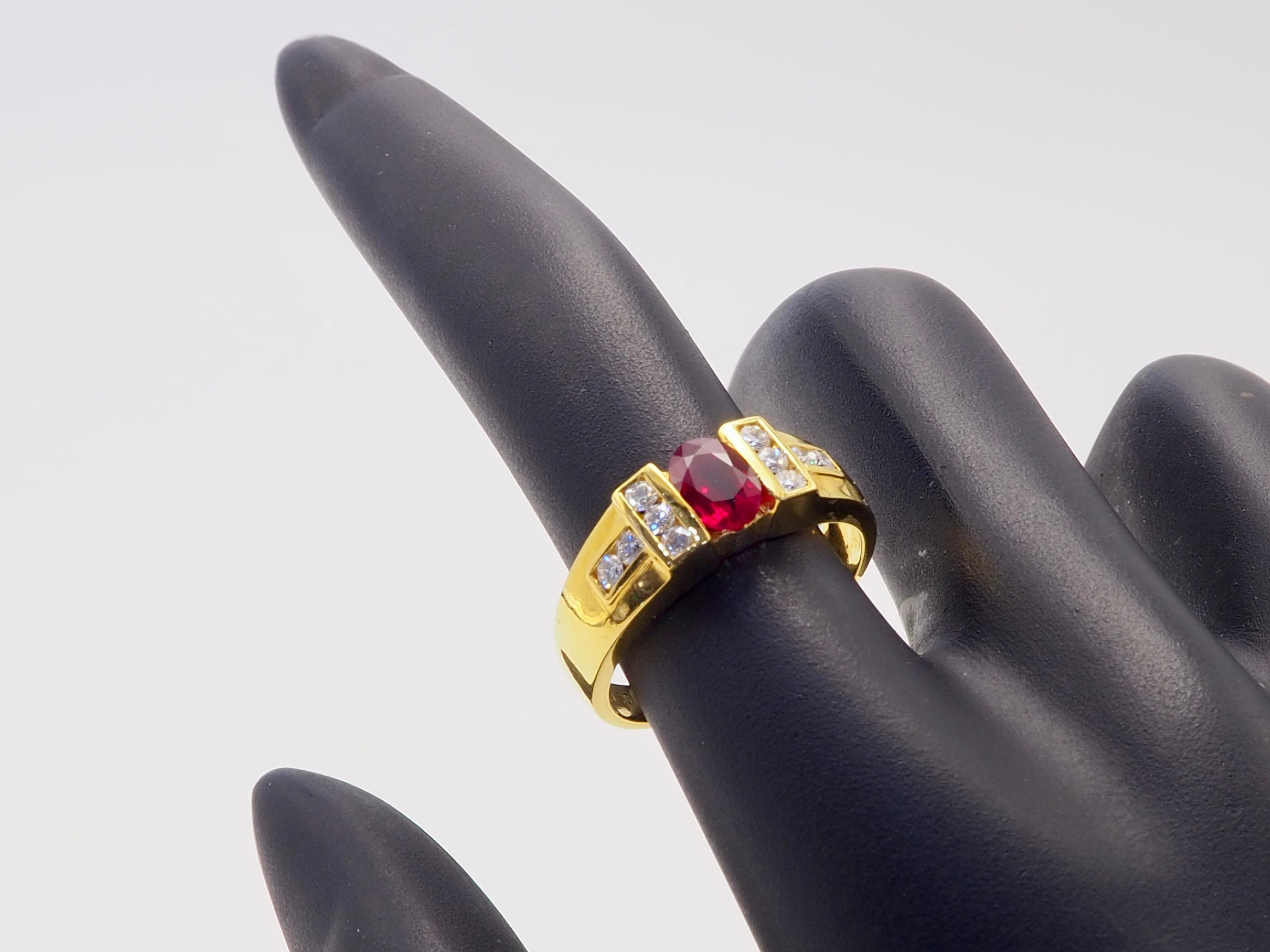 18K Gold 0.83ct Oval Red Ruby & 0.25ct Diamond Unisex Band Ring For Sale 3