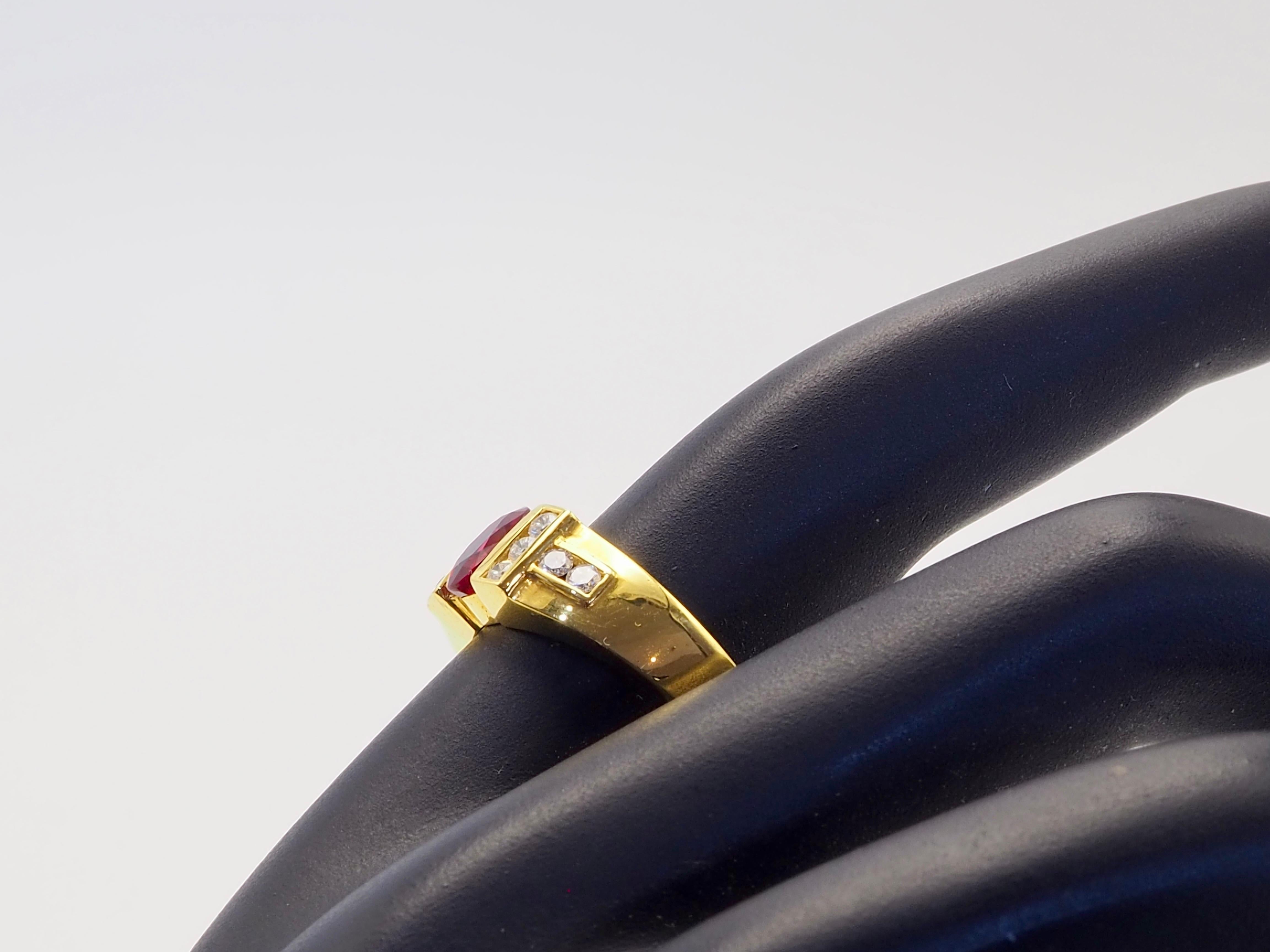 18K Gold 0.83ct Oval Red Ruby & 0.25ct Diamond Unisex Band Ring For Sale 4