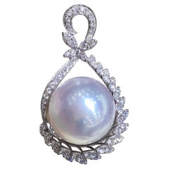 【Vine Symphony】Dewdrop Aurora South Sea Pearl & Diamond Leaf Pendant