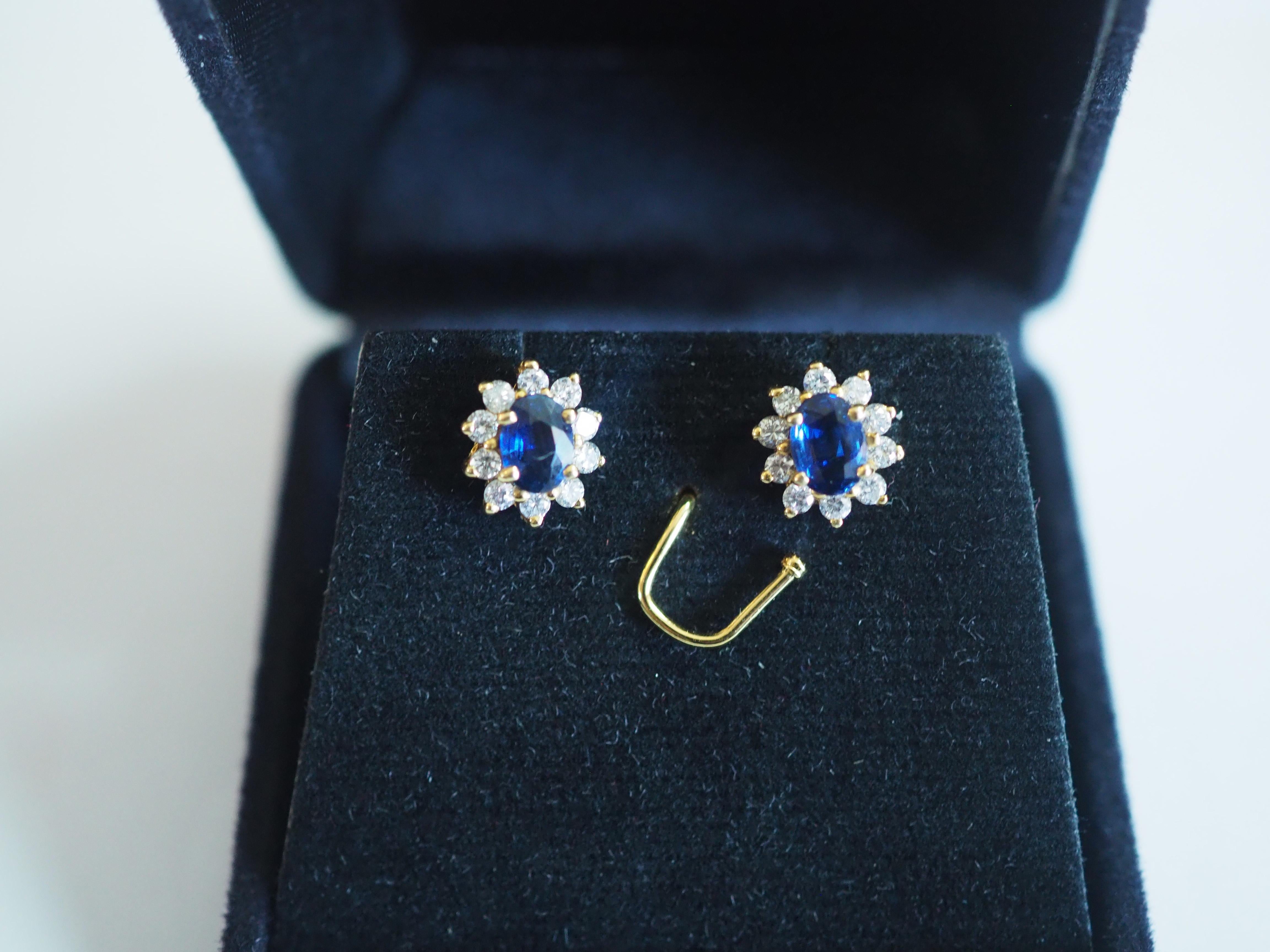 Oval Cut 18k Gold 0.90ct Blue Sapphire & 0.30ct Brilliant Diamond Cocktail Stud Earring