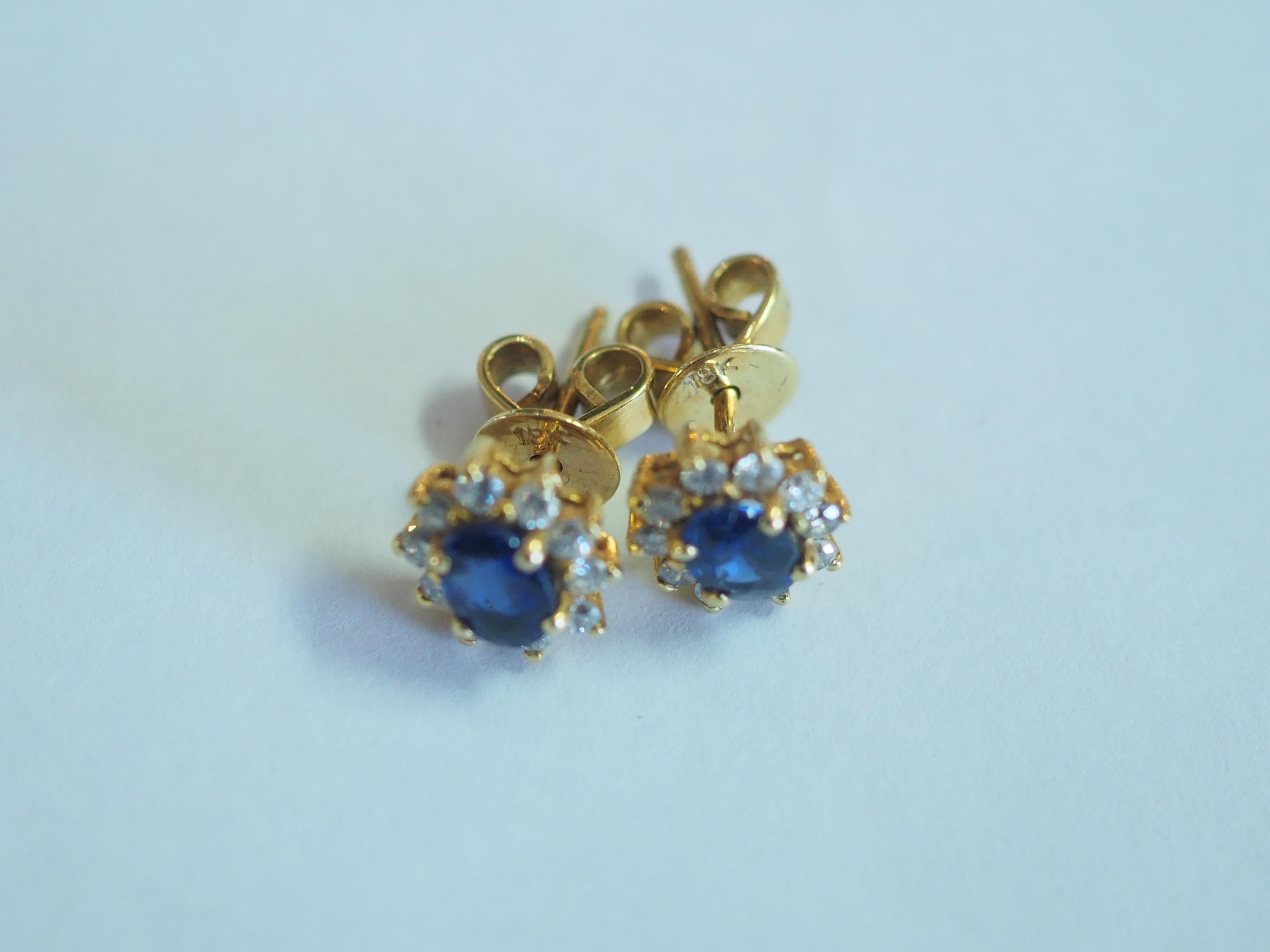 18k Gold 0.90ct Blue Sapphire & 0.30ct Brilliant Diamond Cocktail Stud Earring In Good Condition In เกาะสมุย, TH