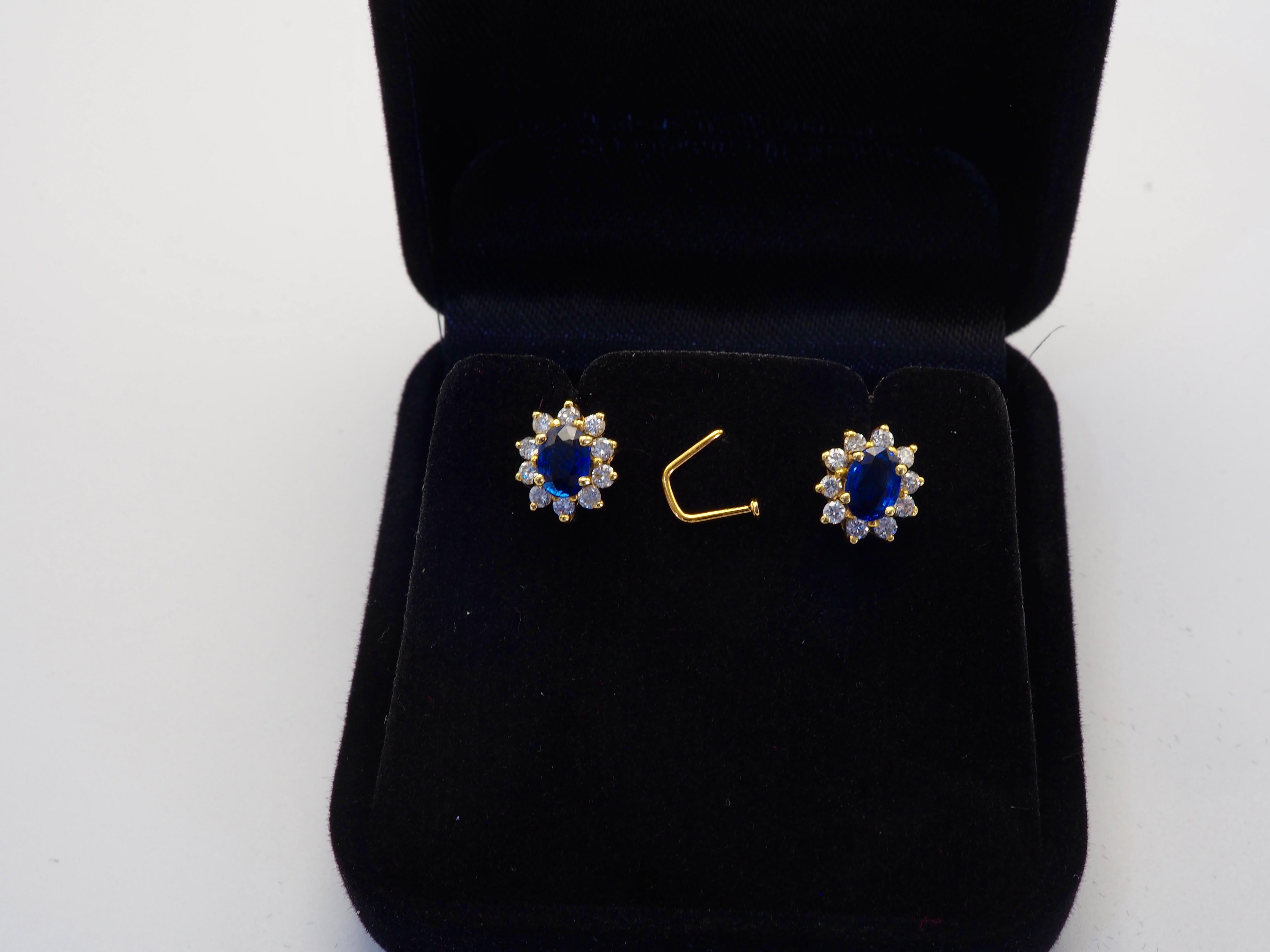 18k Gold 0.90ct Blue Sapphire & 0.30ct Diamond Cocktail Stud Earring 2