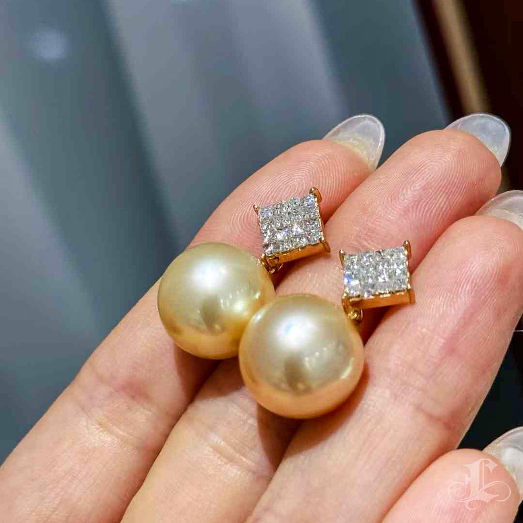 De las mujeres 【Crown Radiance】Pendientes de Diamantes y Perlas del Mar del Sur Aurora Golden Crown en venta