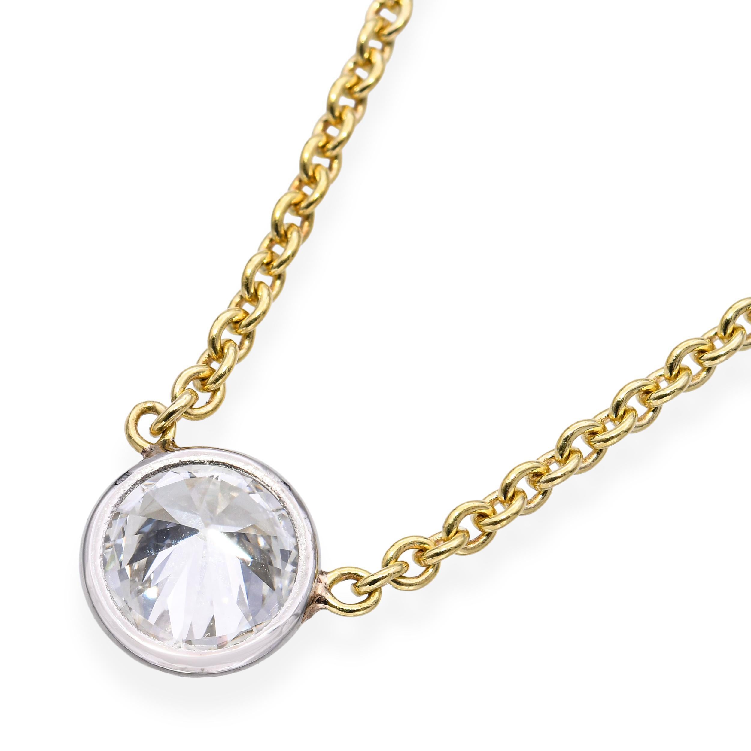 Collier solitaire en or 18k serti d'un diamant H VS de 0,90ct Pour femmes en vente