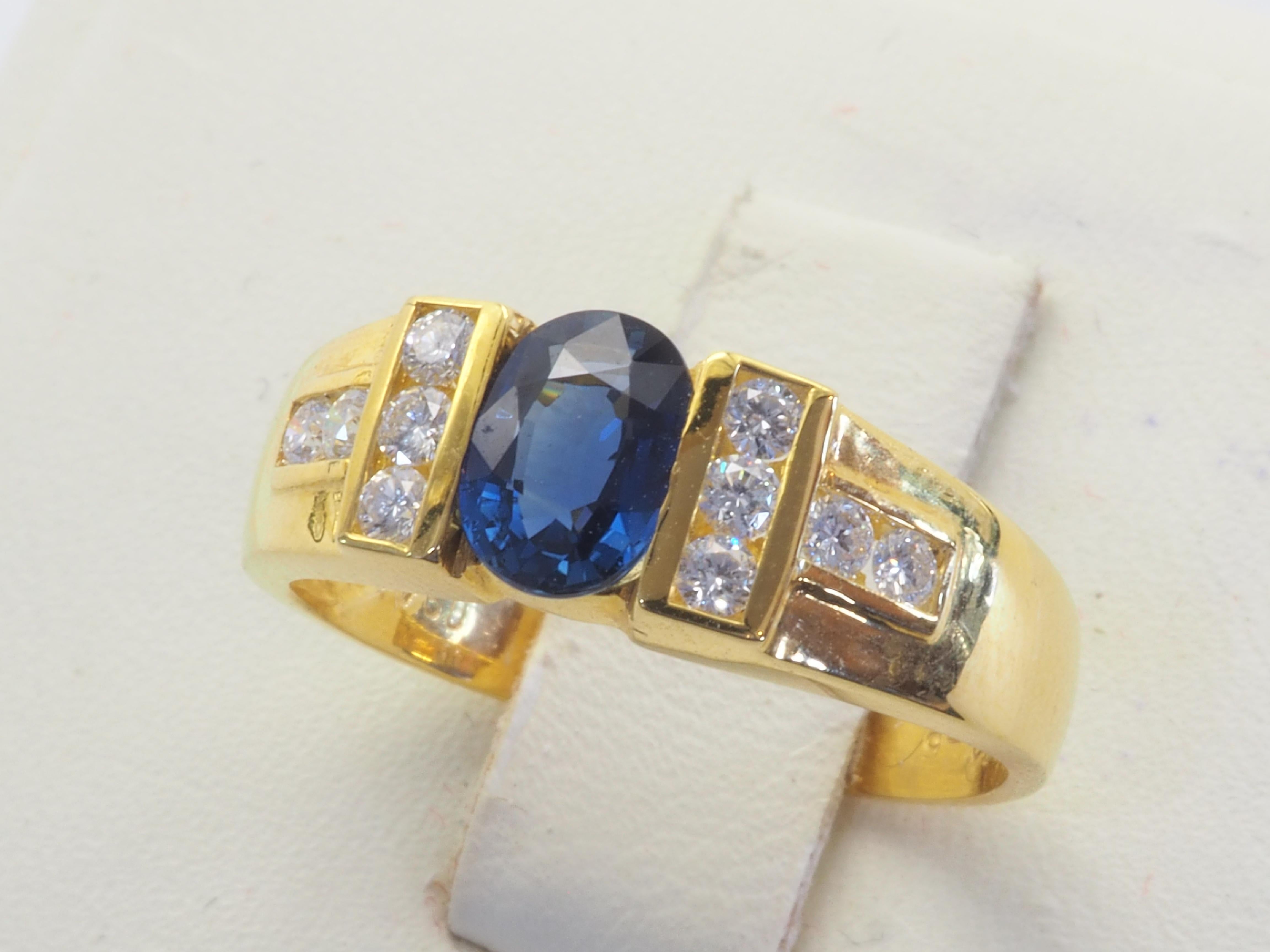 18k Gold 0,90ct Ovaler Blauer Saphir & 0,25ct Brillant Diamant Ring im Angebot 1