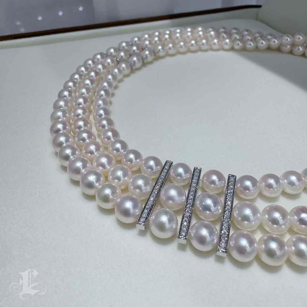【Sculpted Geometry】Timeless Grace Aurora Akoya Pearl Triple-Strand Necklace For Sale 1