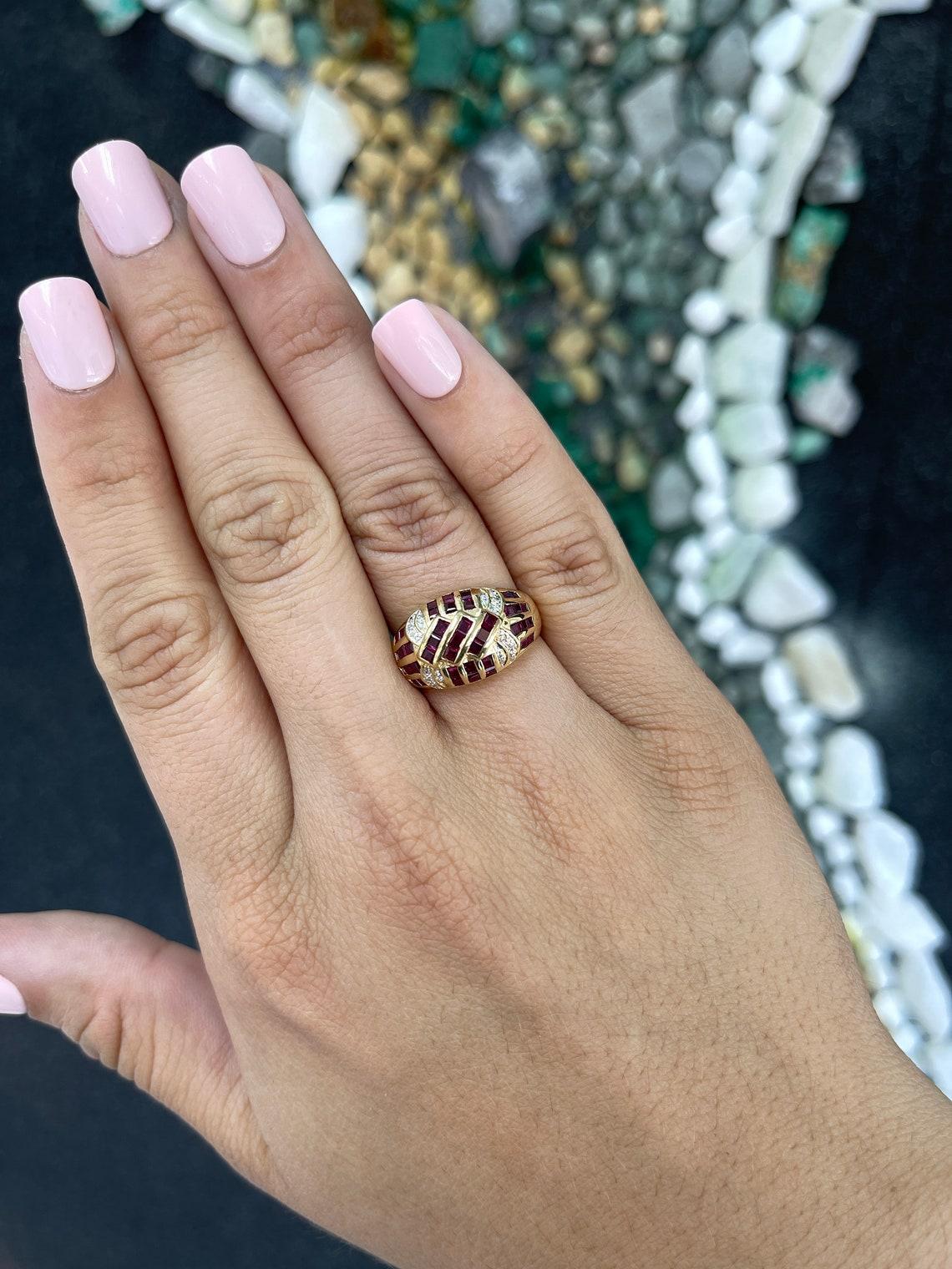 18K Gold 0,95tcw Rubin & Diamant-Cluster-Cluster-Ring mit breitem Band, Rubin-Bomber-Ring mit Rubin, feiner Schmuck Damen im Angebot