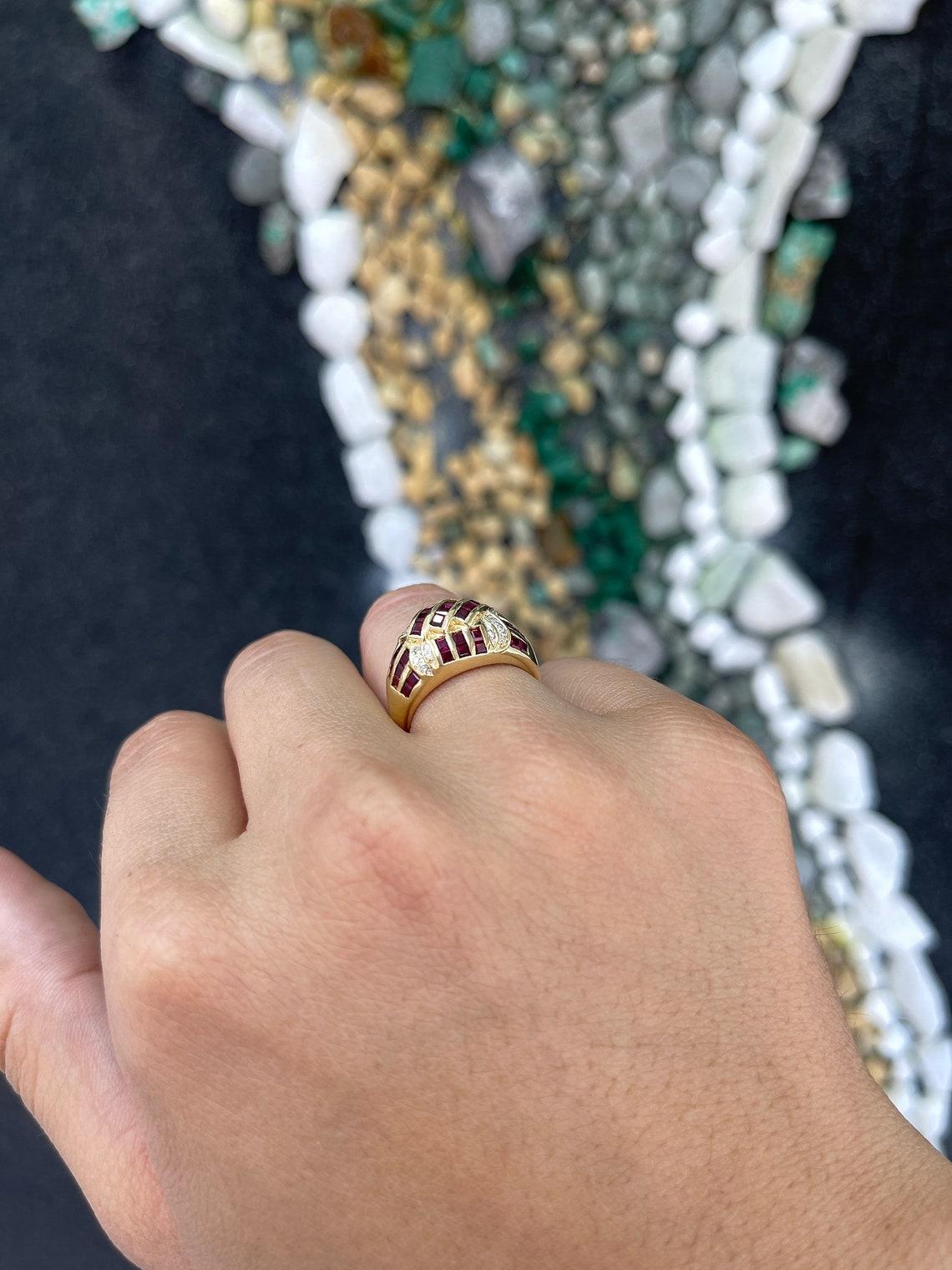 18K Gold 0,95tcw Rubin & Diamant-Cluster-Cluster-Ring mit breitem Band, Rubin-Bomber-Ring mit Rubin, feiner Schmuck im Angebot 2