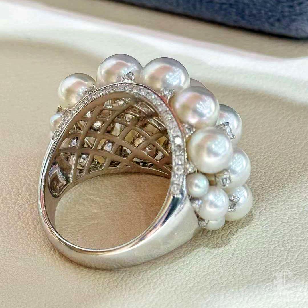 【Lustre Arc】Celestial Cluster Aurora Baby Akoya Perle Diamant Cocktail Ring Damen im Angebot