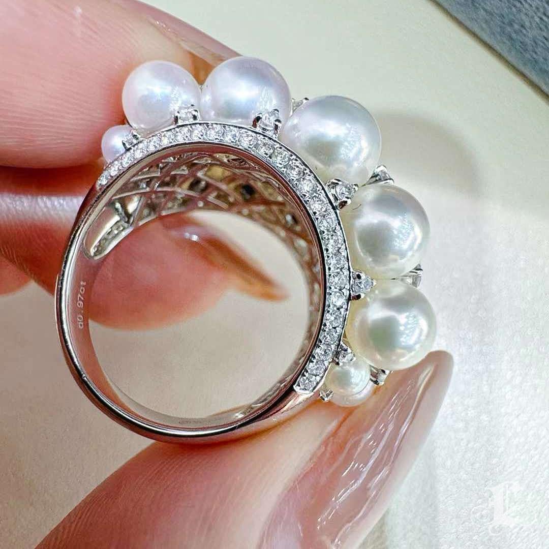 【Lustre Arc】Celestial Cluster Aurora Baby Akoya Perle Diamant Cocktail Ring im Angebot 2