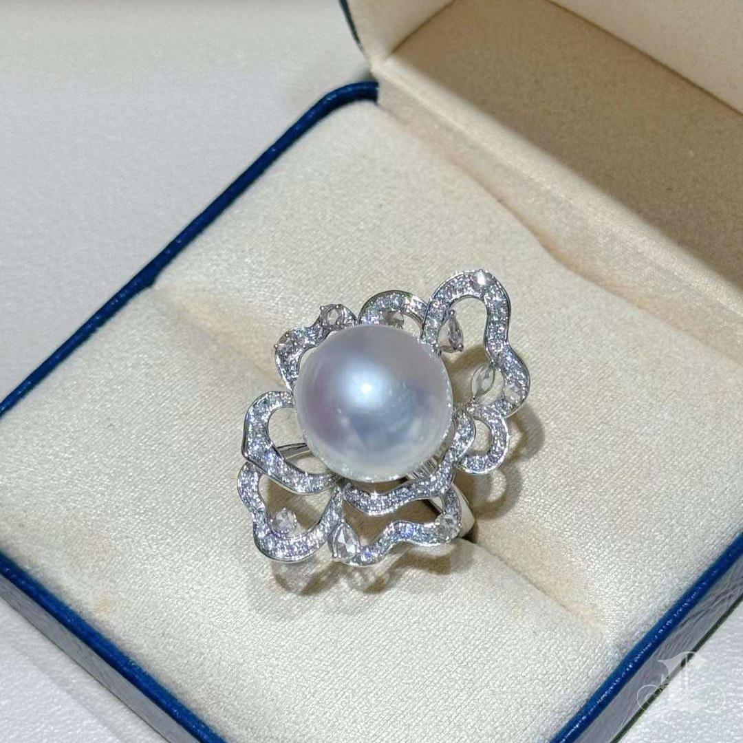 【Vine Symphony】Cloud Bloom Aurora South Sea Pearl Diamond Ring For Sale 6
