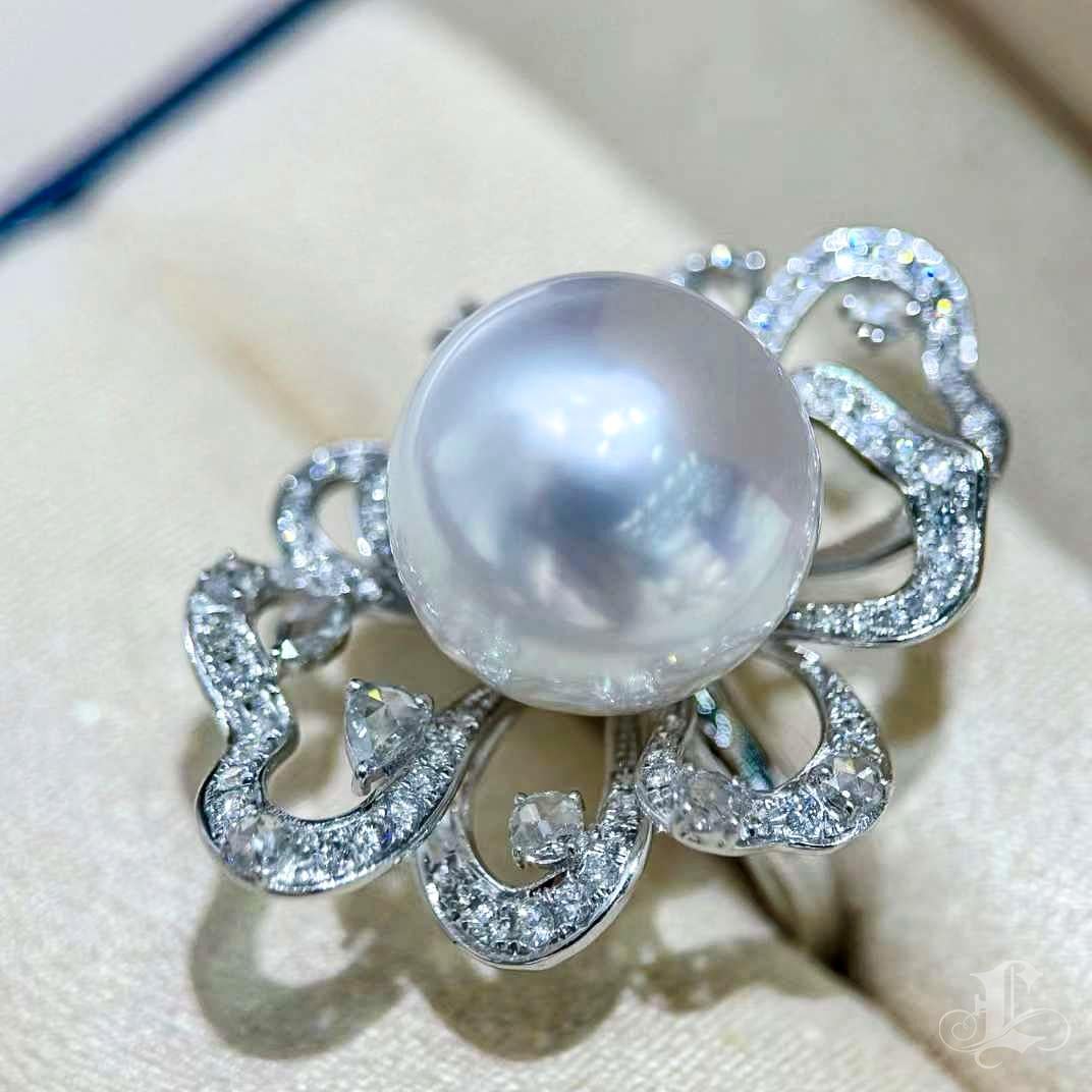 【Vine Symphony】Cloud Bloom Aurora South Sea Pearl Diamond Ring For Sale 2