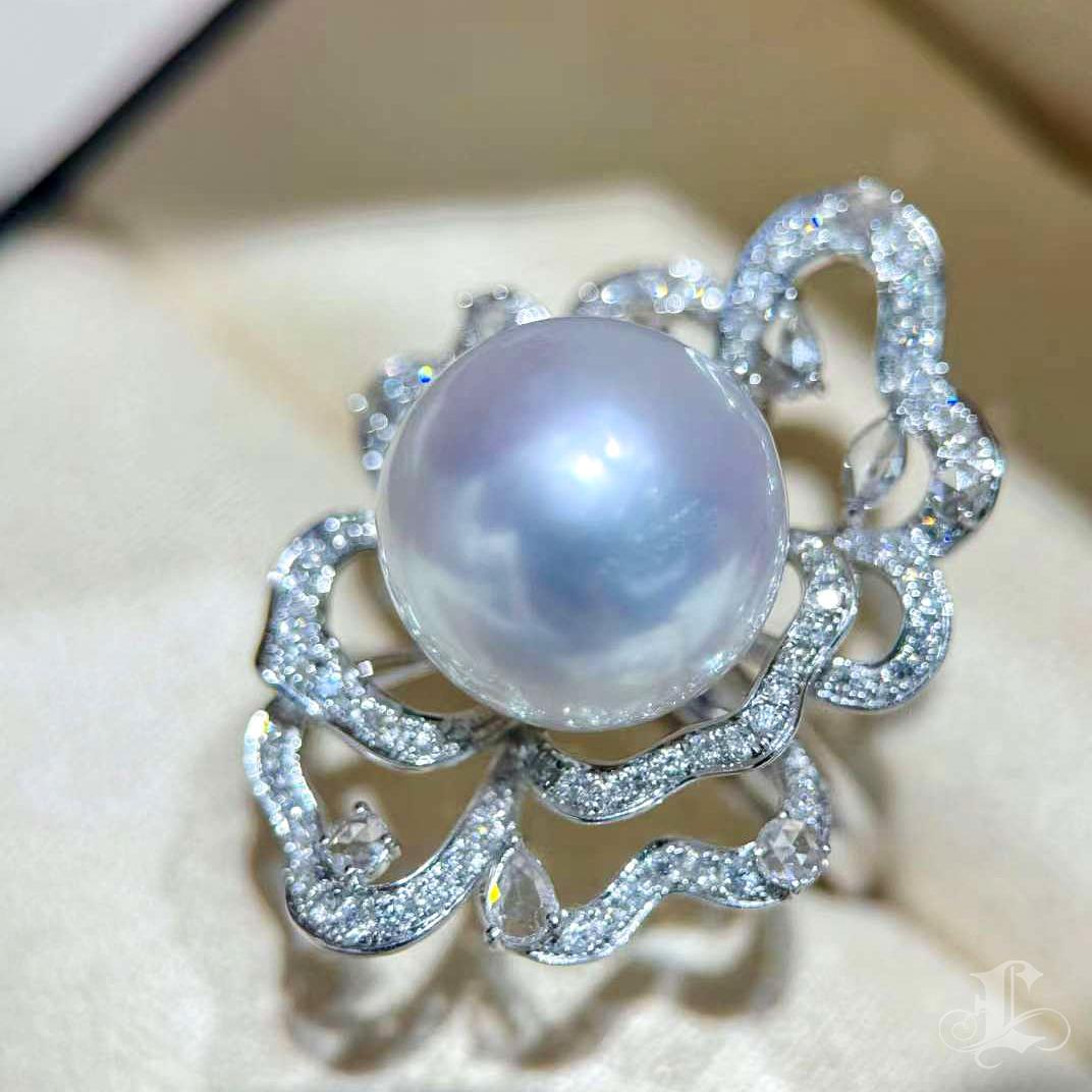 【Vine Symphony】Cloud Bloom Aurora South Sea Pearl Diamond Ring For Sale 5