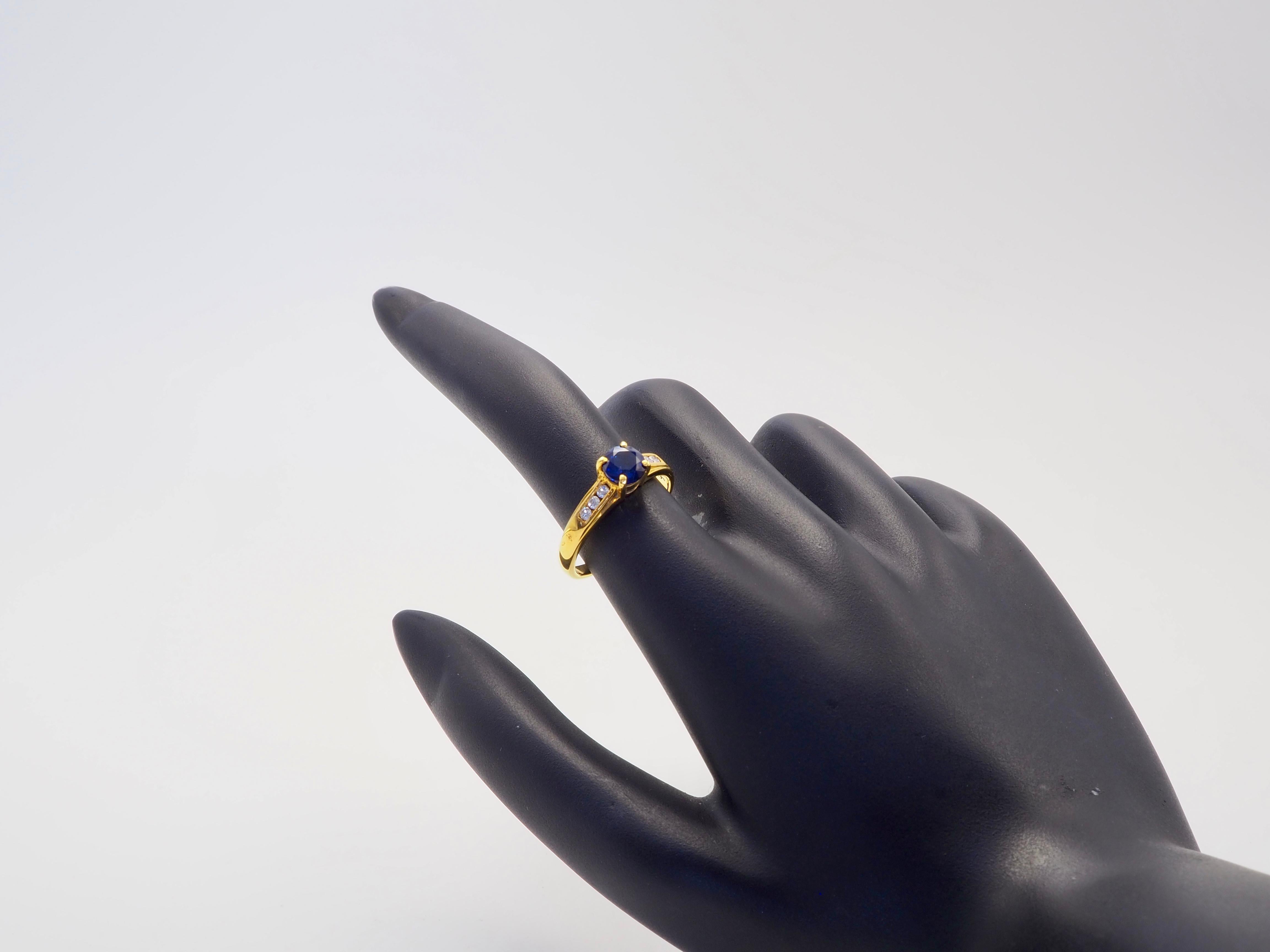 18K Gold 0,98ct abgerundeter thailändischer blauer Saphir & 0,12ct Diamant Bandring im Angebot 2