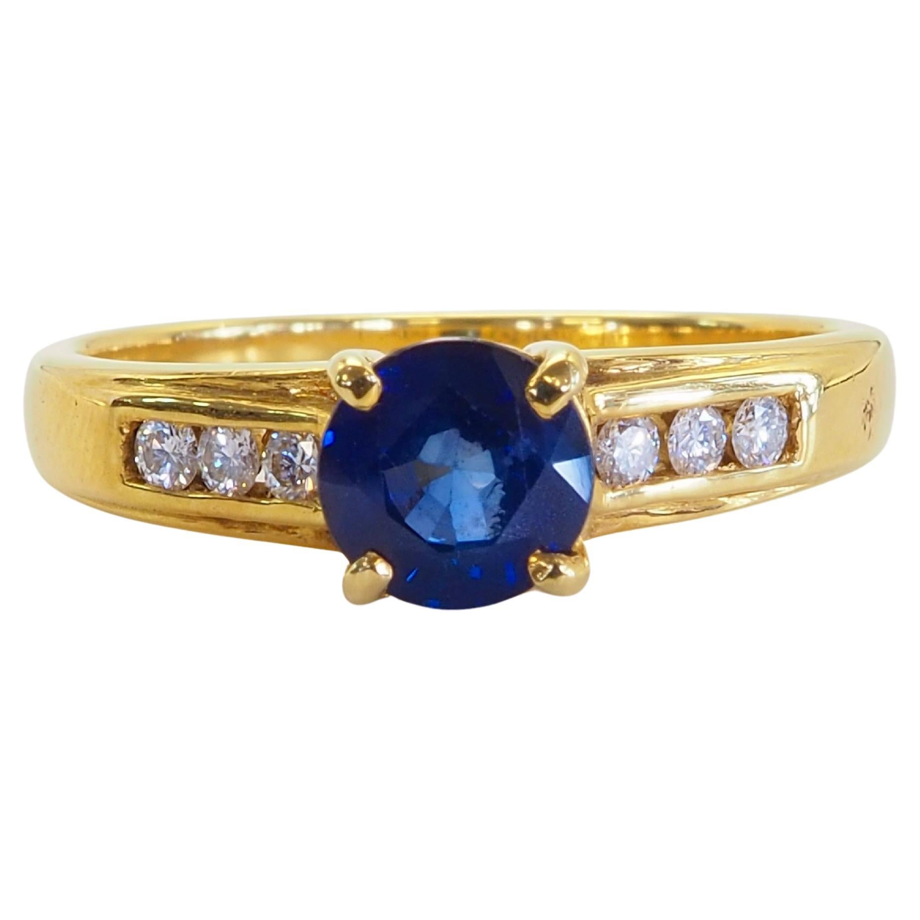 18K Gold 0,98ct abgerundeter thailändischer blauer Saphir & 0,12ct Diamant Bandring