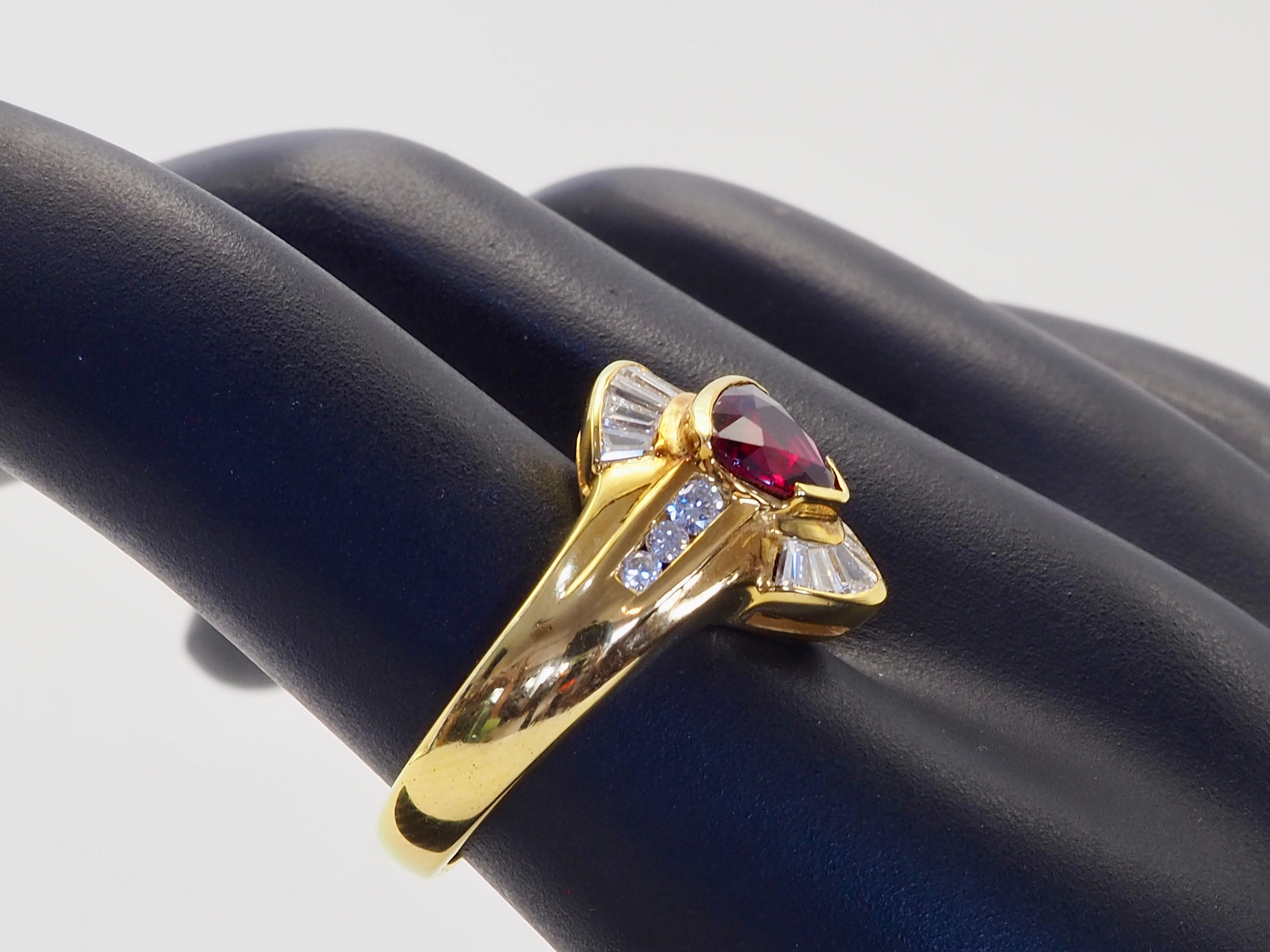 18K Gold 0.99ct Trillion Deep Red Thai Ruby & 0.60ct Diamond Fine Band Ring im Angebot 5