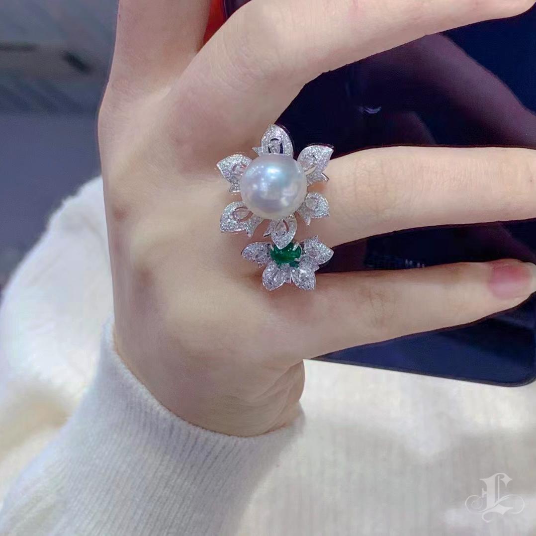 Uncut 【Vine Symphony】Verdant Blossom Aurora South Sea Pearl Diamond Cocktail Ring For Sale