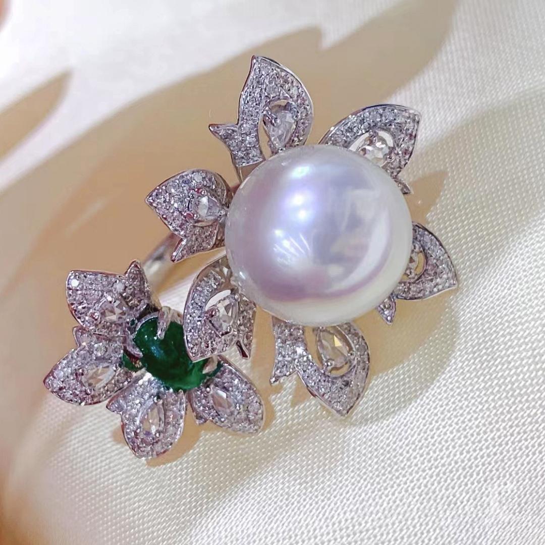 Women's 【Vine Symphony】Verdant Blossom Aurora South Sea Pearl Diamond Cocktail Ring For Sale