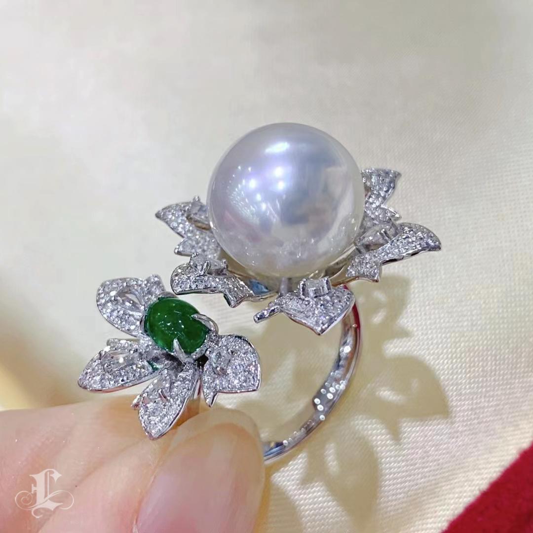 【Vine Symphony】Verdant Blossom Aurora South Sea Pearl Diamond Cocktail Ring For Sale 2