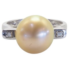 18 Karat Weißgold 10,4 mm Gold Südseeperle & 0,03 Karat Diamant-Cocktailring