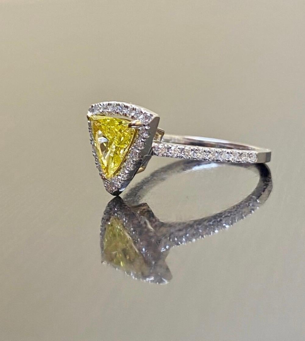 18K Gold 1.05 Carat EGL Certified Halo Trillion Yellow Diamond Engagement Ring  For Sale 2