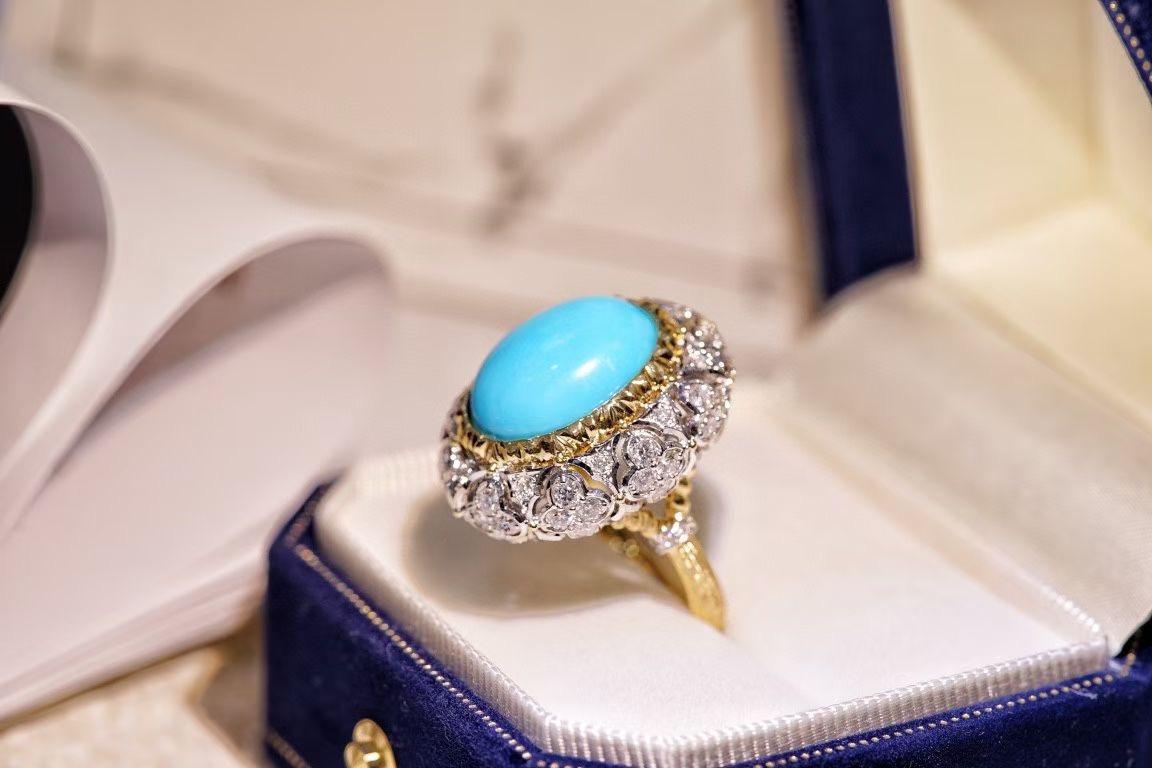 Anillo de oro de 18 quilates de 10,59 quilates de turquesa americana con diamantes Cabujón en venta