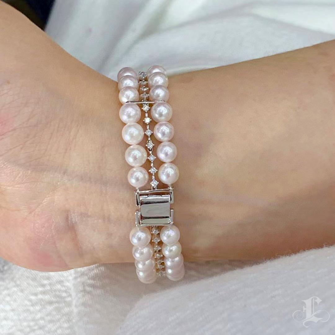 【Geometria scolpita】 Bracciale a doppio filo con perle Akoya e diamanti Lily Grace Baby In condizioni Nuovo in vendita a New York, NY