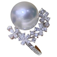 Anello con diamante e perla dei mari del sud Blossom Arc Aurora