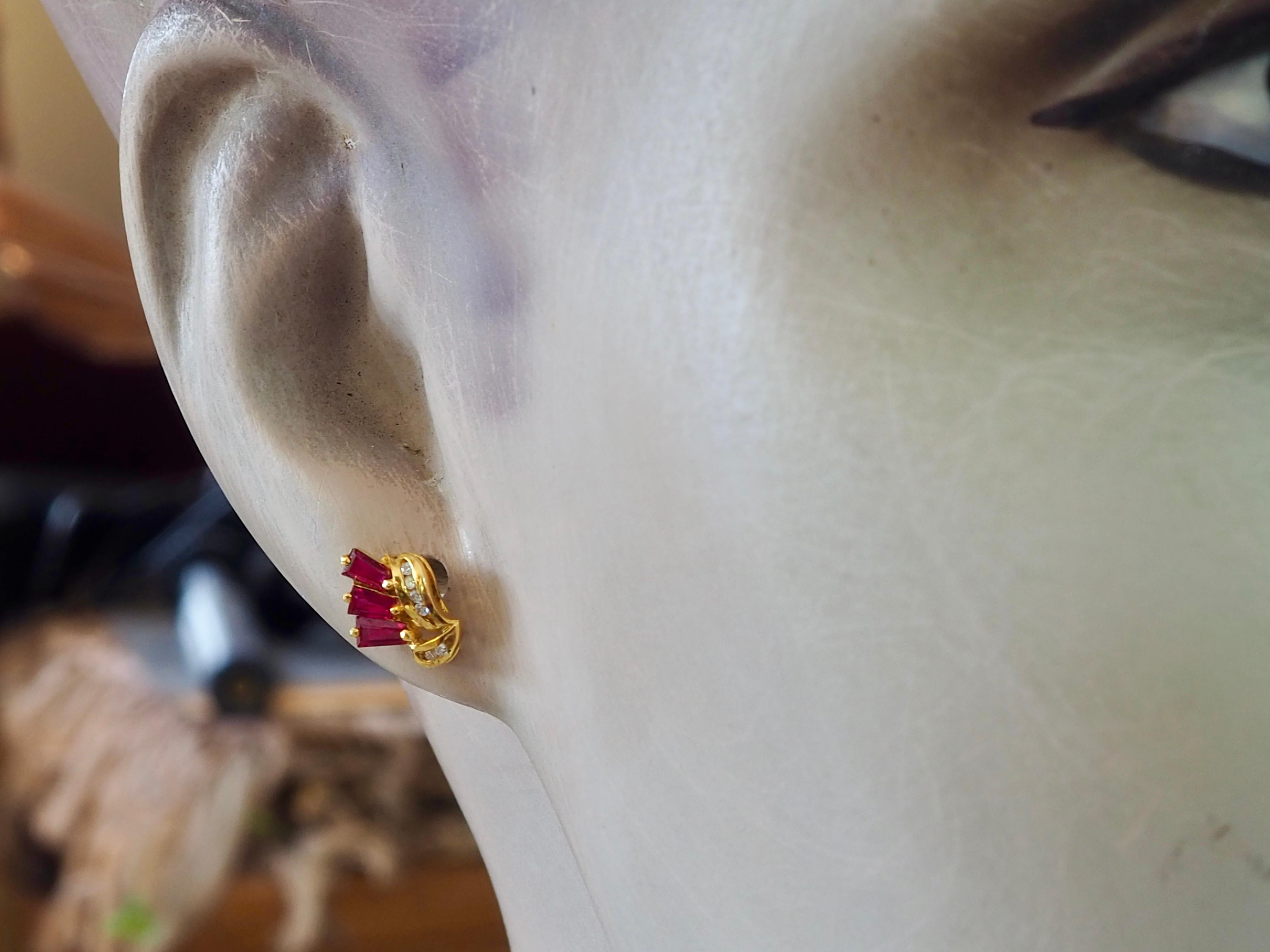 18K Gold 1.05ct Red Ruby & 0.06ct Diamond Winged Stud Earrings For Sale 1