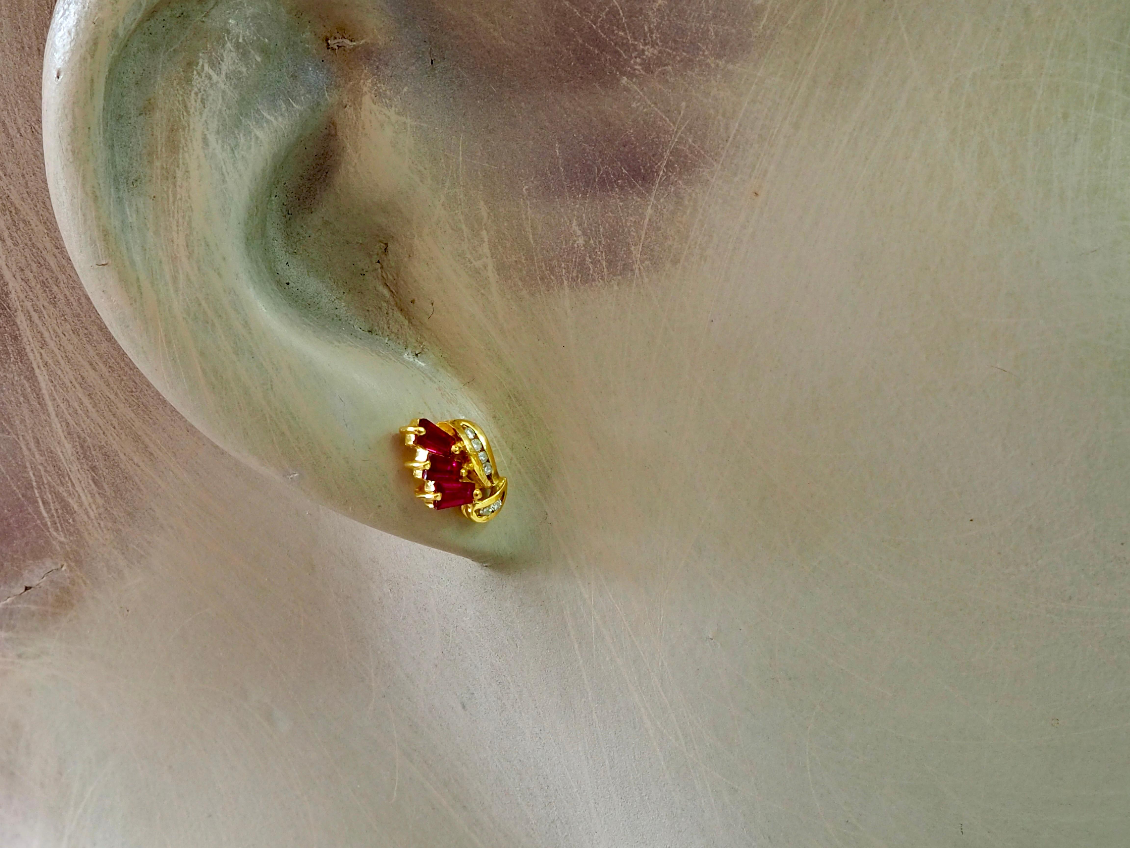 18K Gold 1.05ct Red Ruby & 0.06ct Diamond Winged Stud Earrings For Sale 2