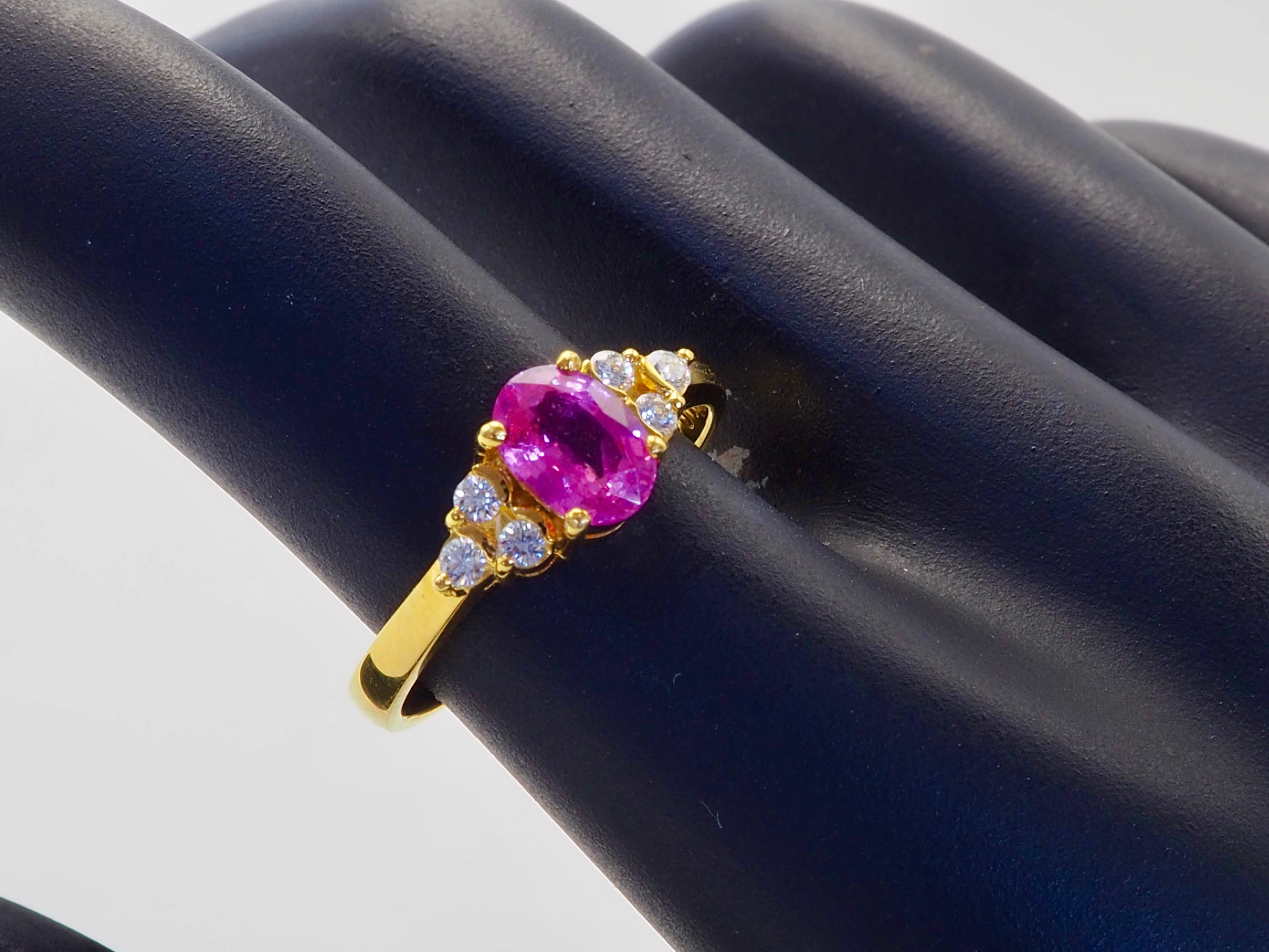 Anello di fidanzamento in oro 18 carati con zaffiro rosa ovale da 1,09 carati e diamante brillante da 0,14 carati in vendita 4