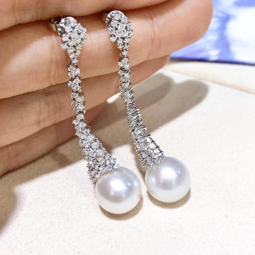 【Lustre Arc】Aurora Linear Cascade AAAA South Sea Pearl Diamond Earrings In New Condition For Sale In New York, NY