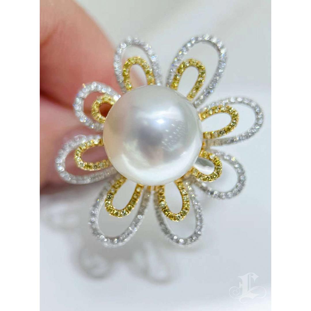 【Vine Symphony】Imperial Bloom Aurora South Sea Pearl Diamond Ring in 18K Gold For Sale 3