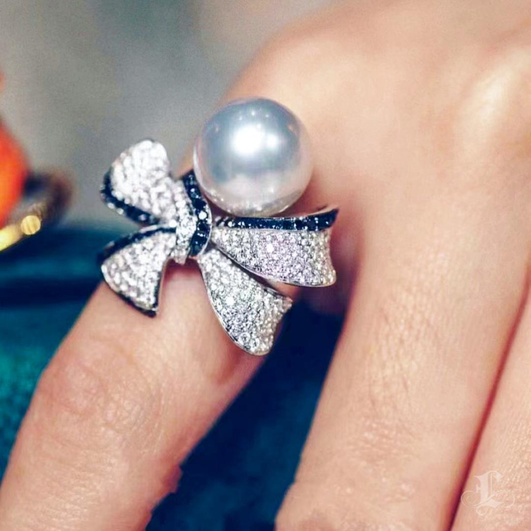 Uncut 【Crown Radiance】Ribbon Bloom Aurora South Sea Pearl Diamond Cocktail Ring For Sale