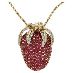 18k Gold & 10ct Ruby Strawberry Pendant/Brooch w/ Diamond Accents on 18" Chain