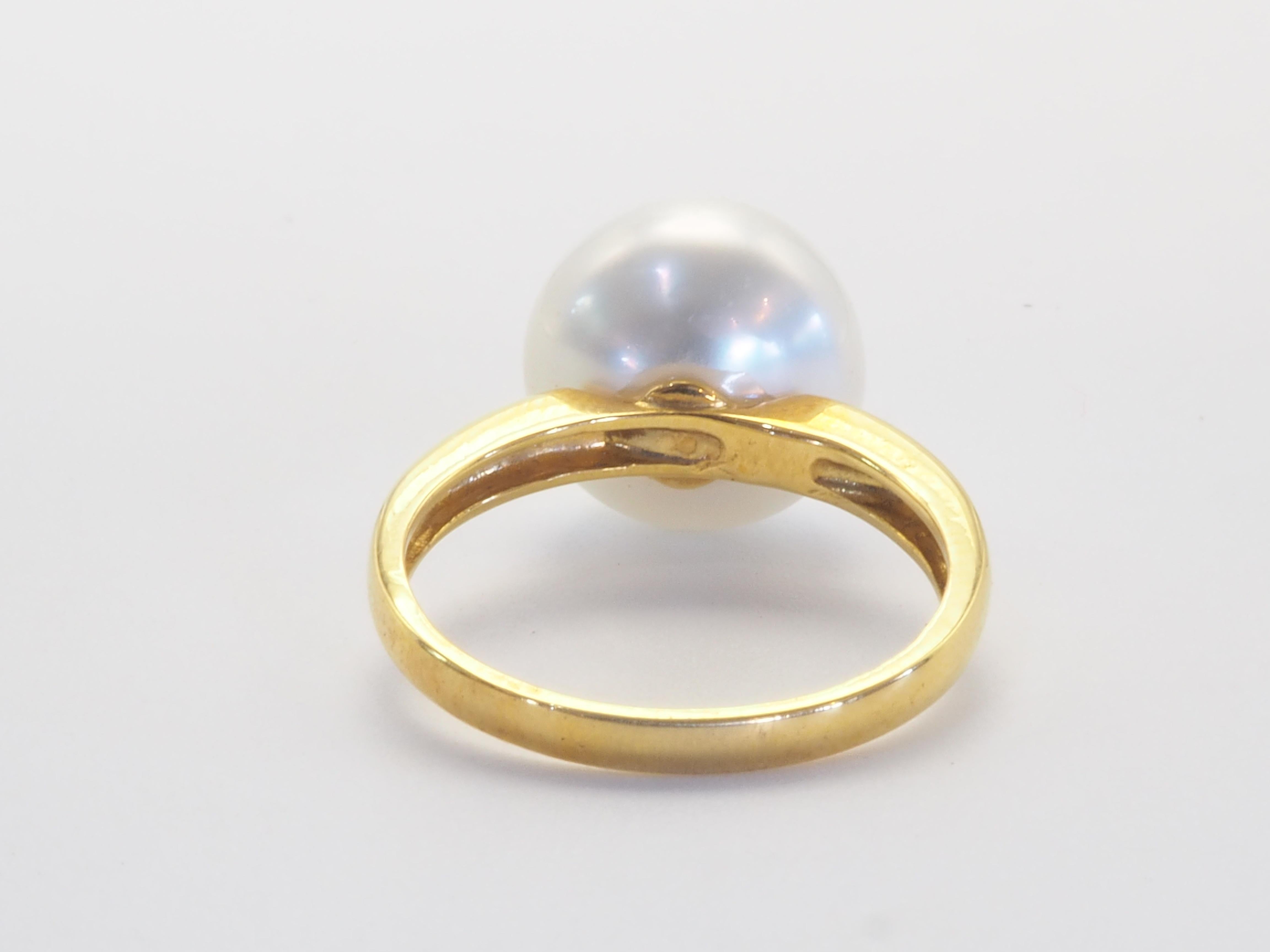 Round Cut 18k Gold 11 mm Free Form South Sea Pearl Solitaire Ring For Sale