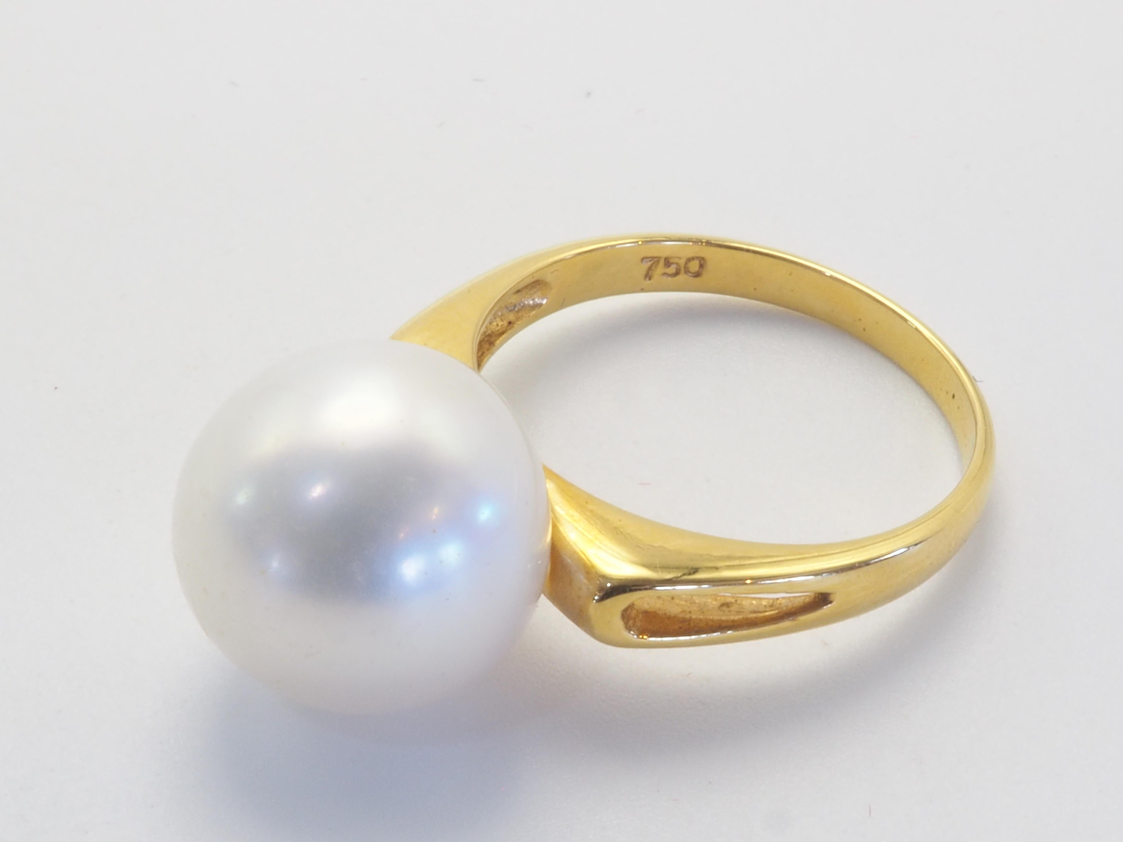 18k Gold 11 mm South Sea Pearl Solitaire Ring In Excellent Condition For Sale In เกาะสมุย, TH