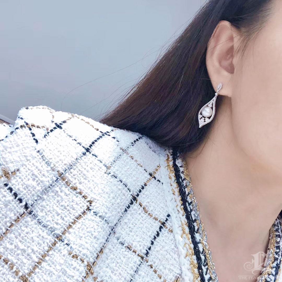 【Crown Radiance】Aurora Teardrop South Sea Pearl Diamond Gala Earrings For Sale 4
