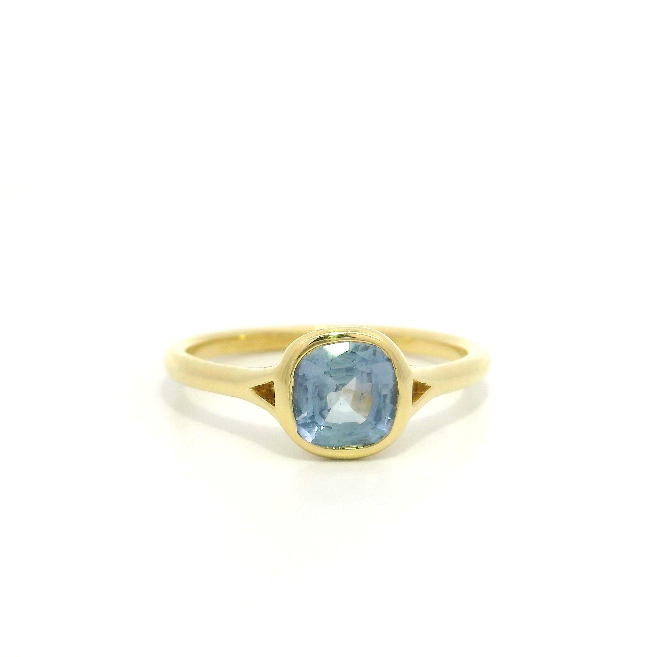 18k Gold 1,13ct keine Hitze Ceylon Kissen Schritt Schliff Saphir Lünette Solitär Ring im Angebot 6
