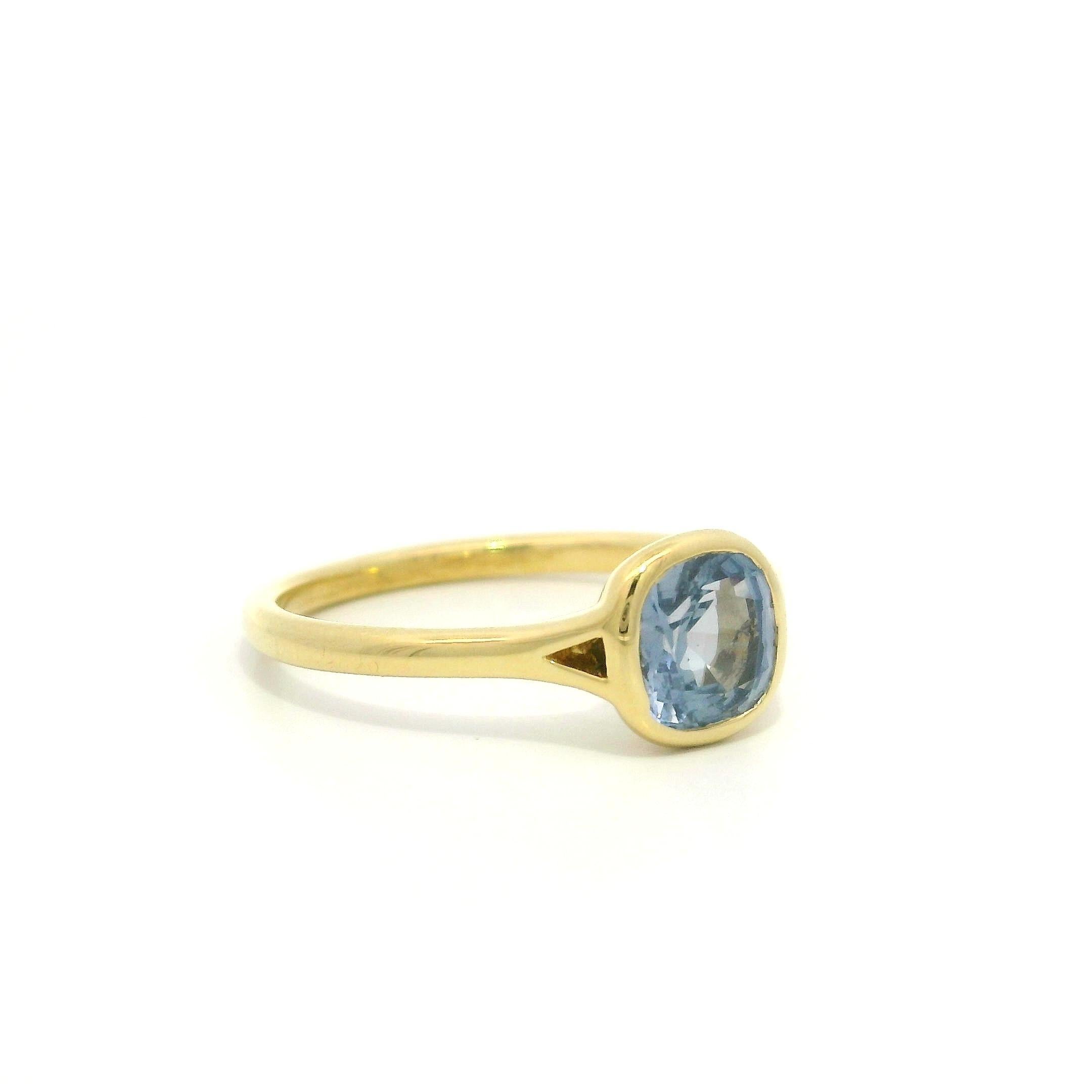 18k Gold 1,13ct keine Hitze Ceylon Kissen Schritt Schliff Saphir Lünette Solitär Ring im Angebot 3