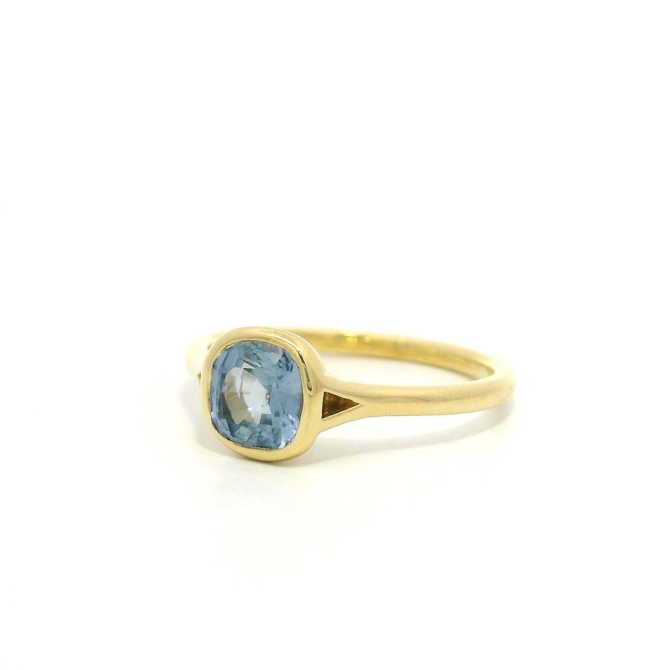 18k Gold 1,13ct keine Hitze Ceylon Kissen Schritt Schliff Saphir Lünette Solitär Ring im Angebot 4