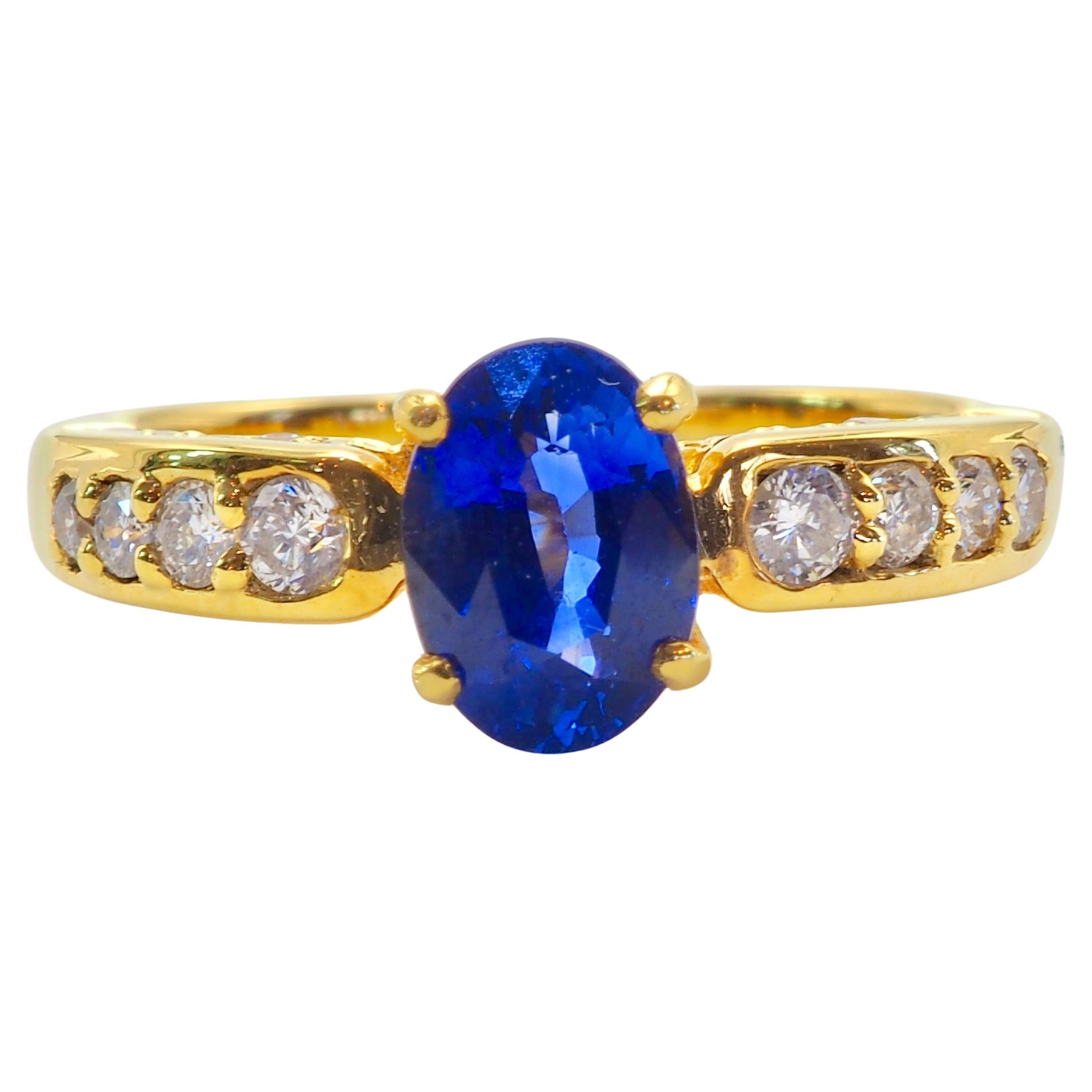 18k Gold 1.15ct Cornflower Blue Sapphire & 0.40ct Diamond Engagement Ring