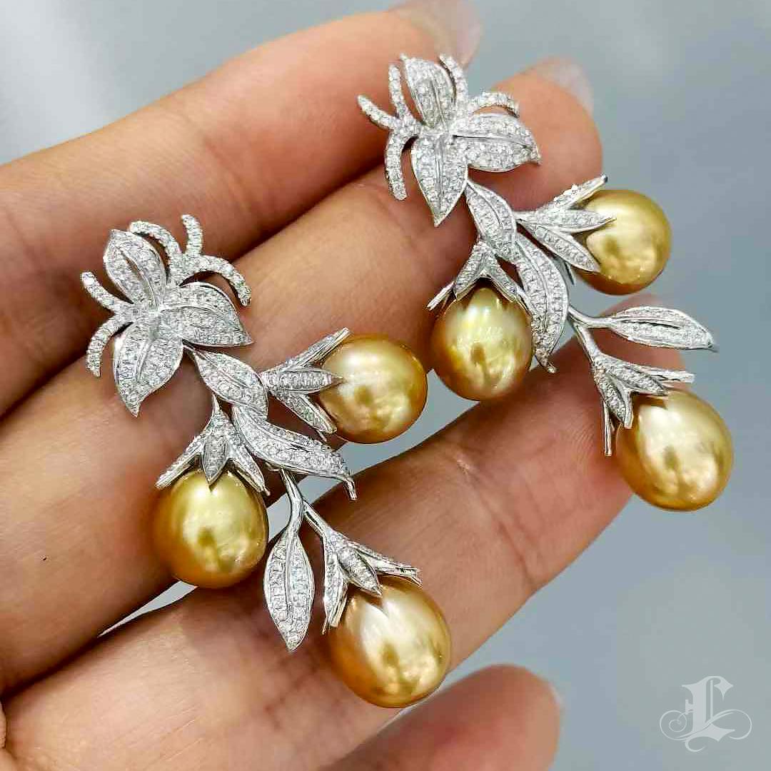 【Vine Symphony】Golden Vine Aurora South Sea Pearl & Diamond Earrings For Sale 3